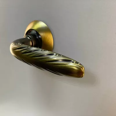 Дверная ручка ARCHIE S010 167ACF античный кофе