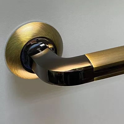 Дверная ручка ARCHIE S010 96ACF античный кофе