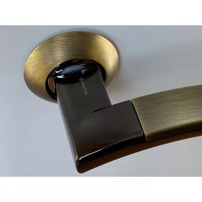 Дверная ручка ARCHIE S010 132ACF античный кофе