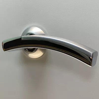 Дверная ручка ARCHIE S010 13299 хром матовый