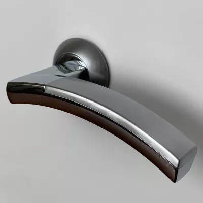 Дверная ручка ARCHIE S010 13299 хром матовый