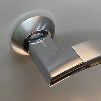 Дверная ручка ARCHIE S010 13299 хром матовый