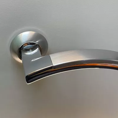 Дверная ручка ARCHIE S010 13299 хром матовый