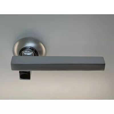 Дверная ручка ARCHIE S010 9299 хром матовый