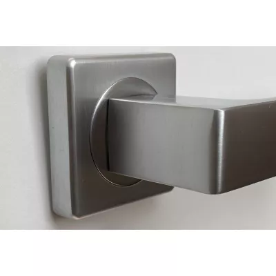 Дверная ручка ARCHIE S040 13099 хром матовый