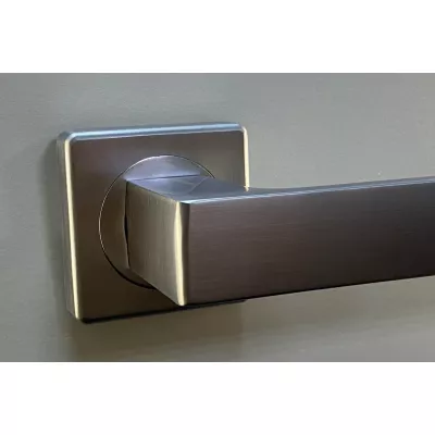 Дверная ручка ARCHIE S040 13099 хром матовый