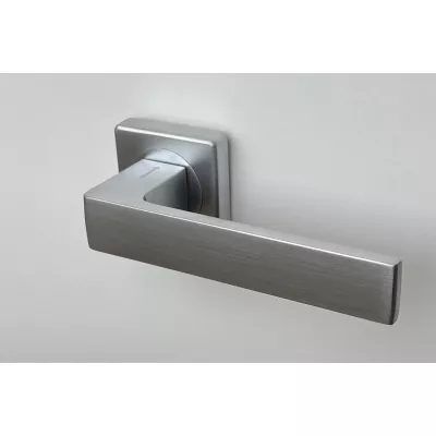 Дверная ручка ARCHIE S040 13099 хром матовый