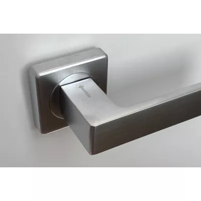 Дверная ручка ARCHIE S040 13099 хром матовый