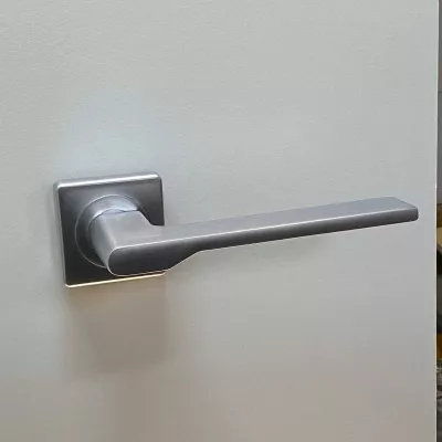 Дверная ручка ARCHIE S040 12799 хром матовый